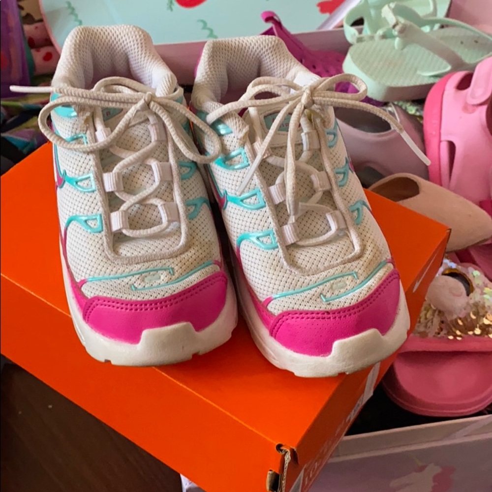 Nike Airmaxes